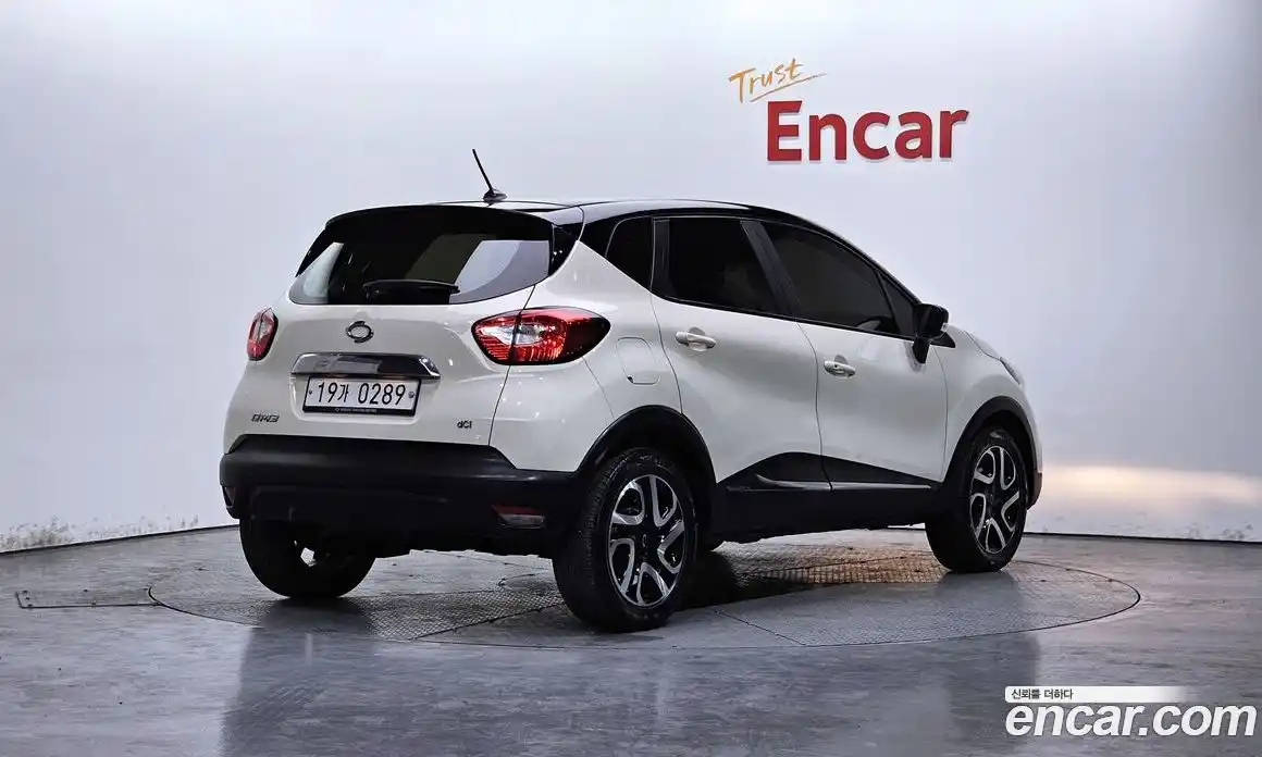 Renault QM3 2016 1.5 Автомат в Москве № 329316, фото 6