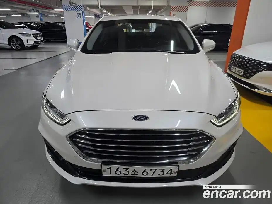 Ford Mondeo 2019 2.0 Автомат в Москве № 335381, фото 1