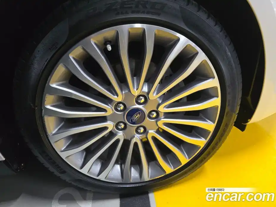 Ford Mondeo 2019 2.0 Автомат в Москве № 335381, фото 5