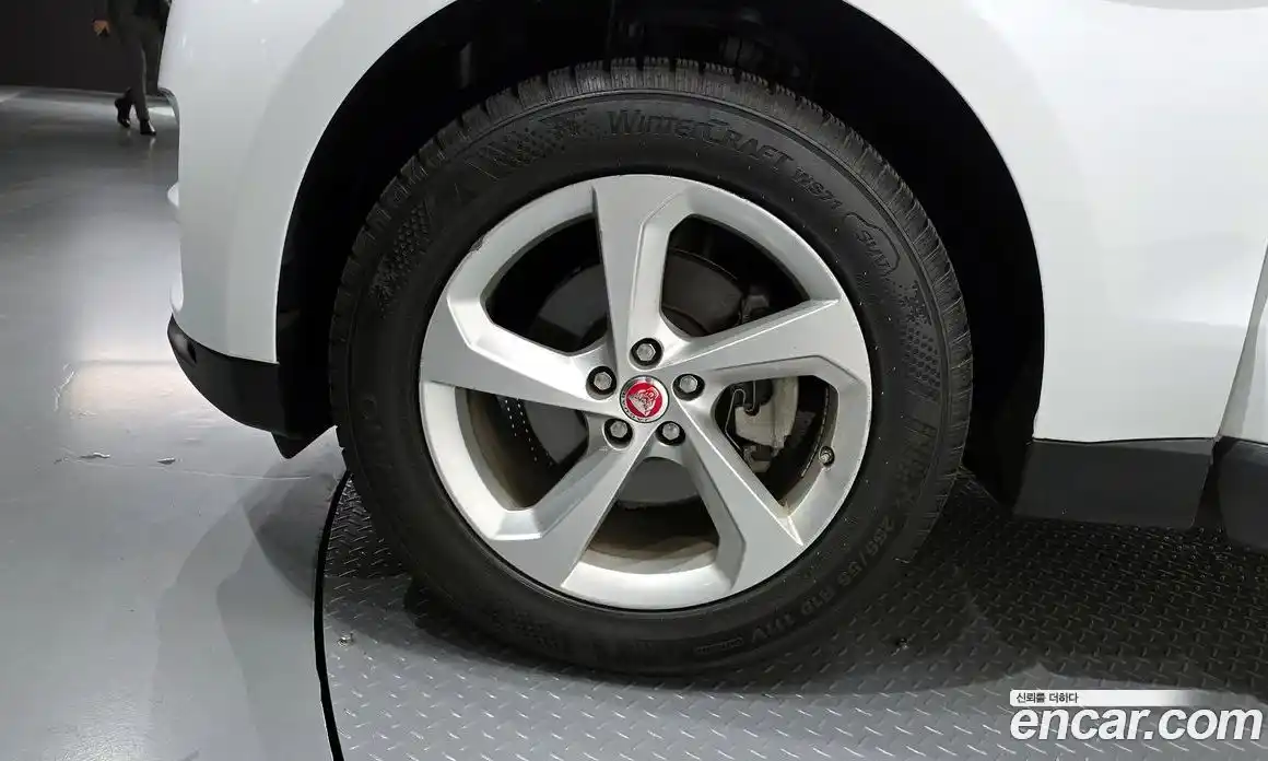 Jaguar F-Pace 2019 2.0 Автомат в Москве № 335794, фото 3