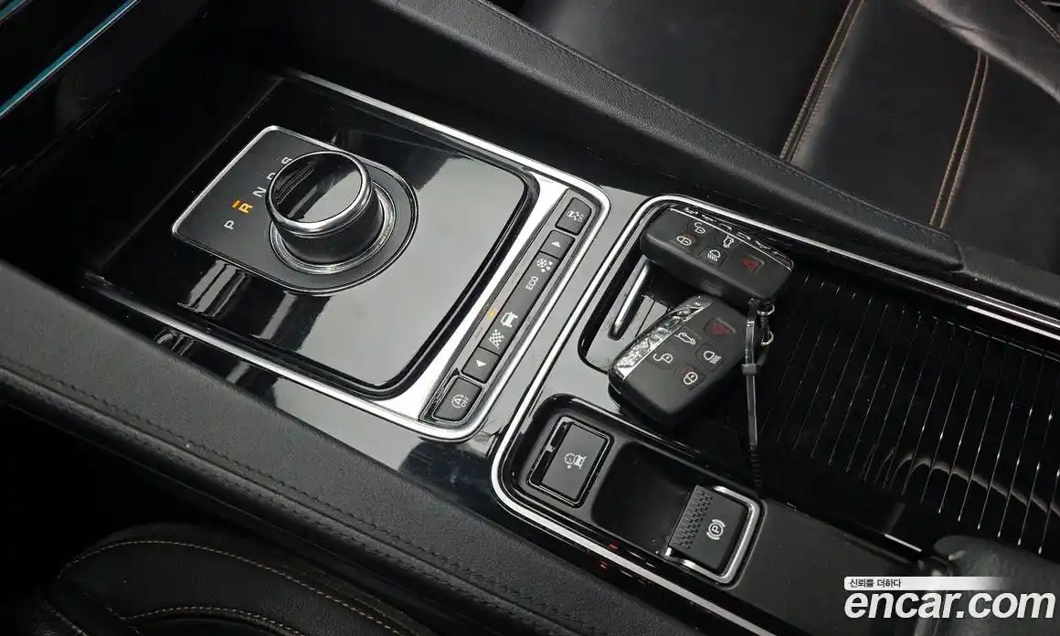 Jaguar F-Pace 2019 2.0 Автомат в Москве № 335794, фото 6