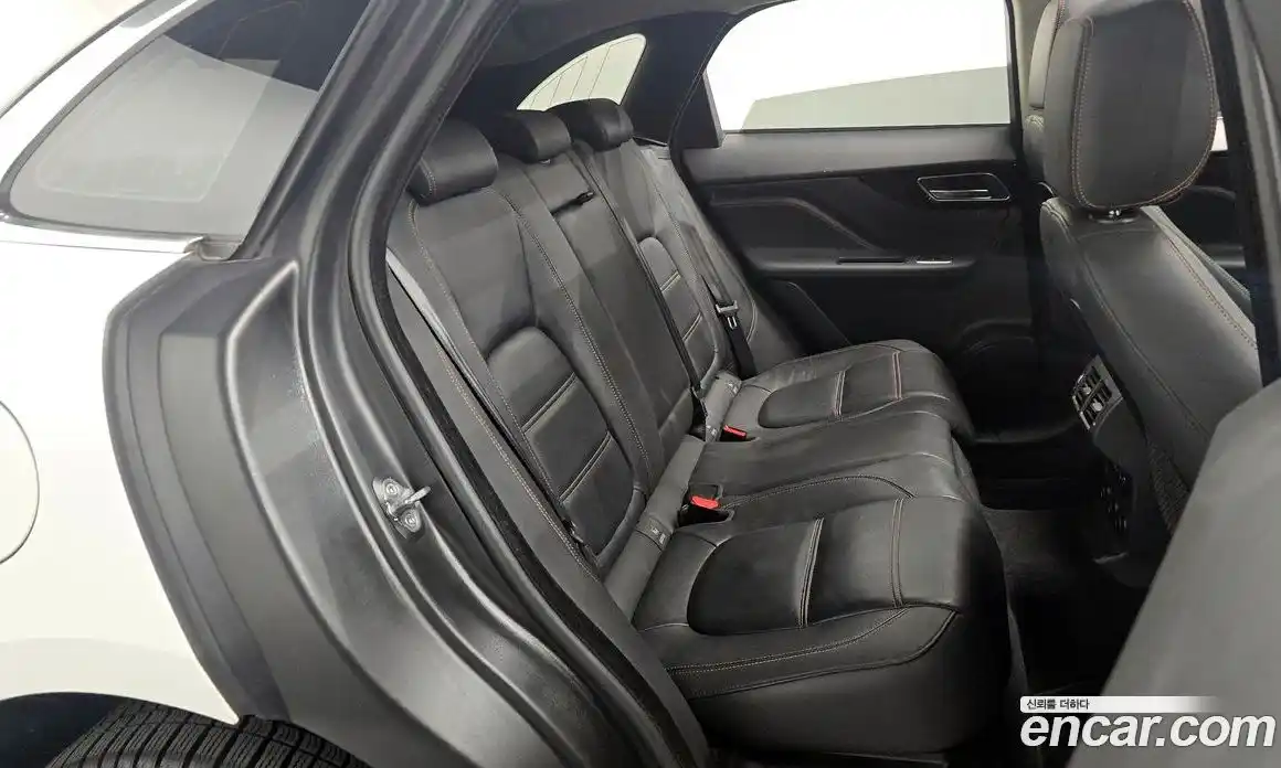 Jaguar F-Pace 2019 2.0 Автомат в Москве № 335794, фото 9