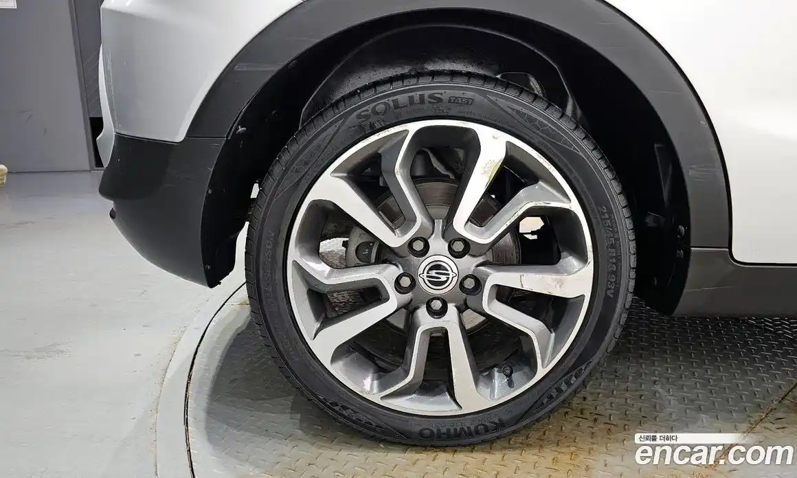 SsangYong TIBOLI 2015 1.6 Автомат в Москве № 34151, фото 5