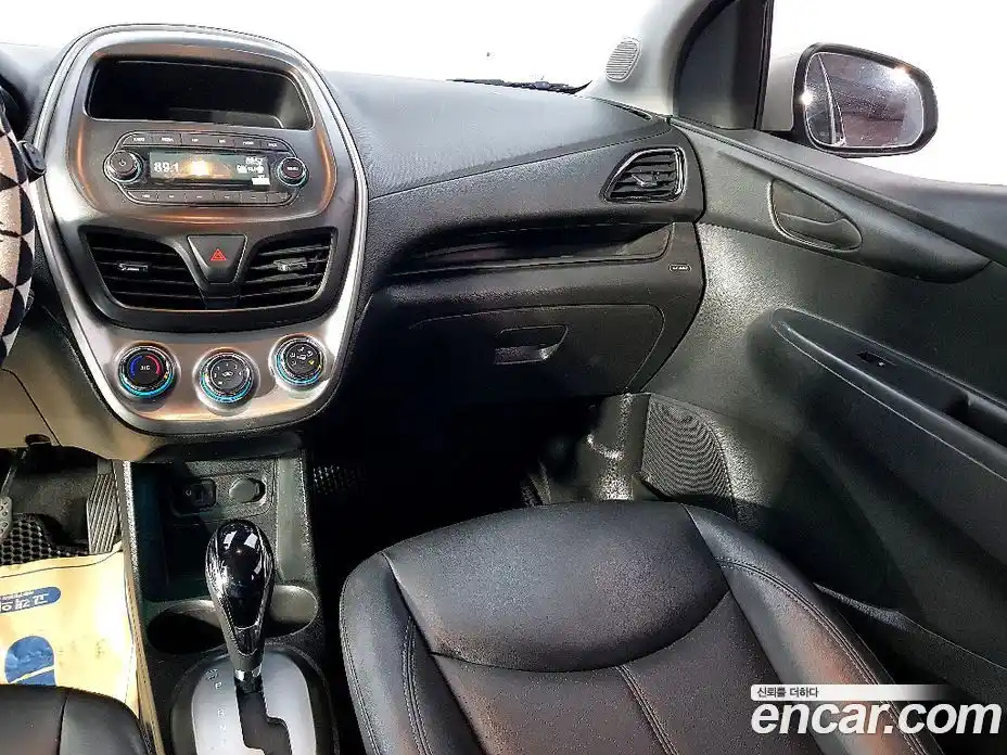 Chevrolet Spark 2016 1.0 Автомат в Москве № 354908, фото 11