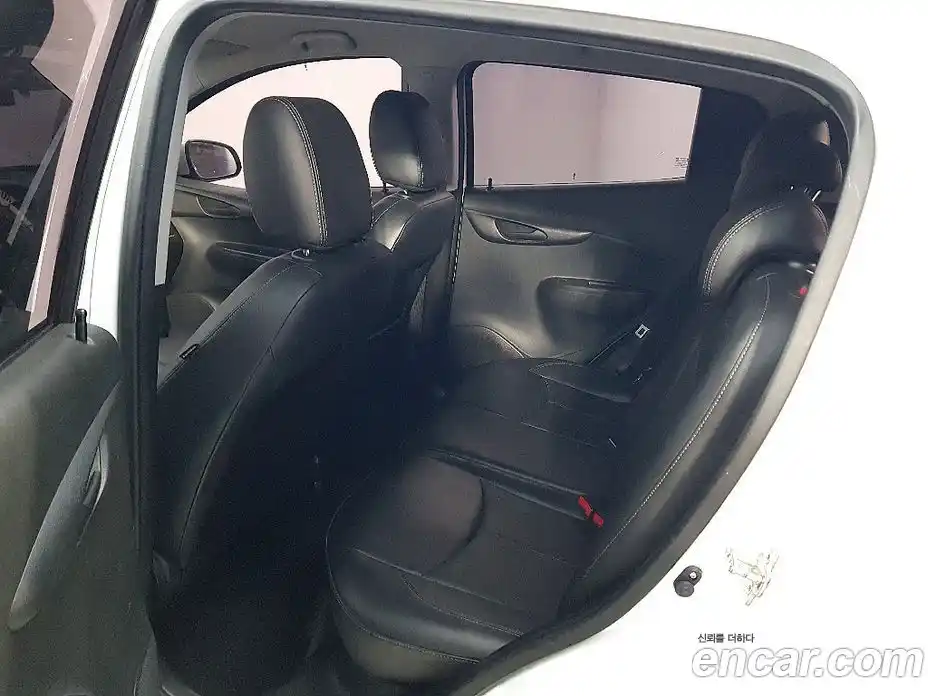 Chevrolet Spark 2016 1.0 Автомат в Москве № 354908, фото 9