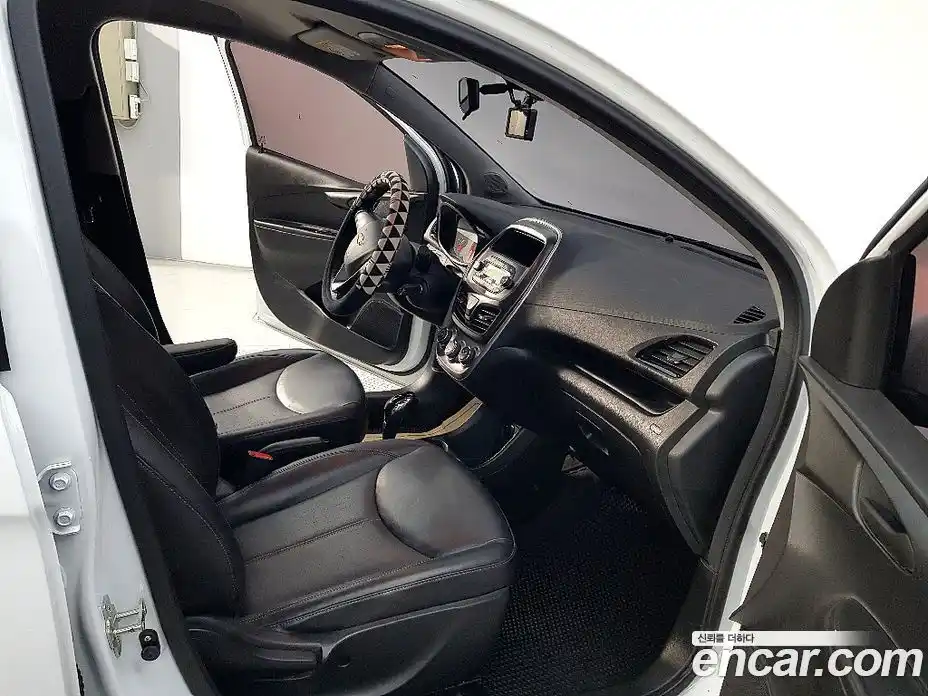 Chevrolet Spark 2016 1.0 Автомат в Москве № 354908, фото 10