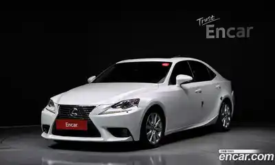 Lexus IS, 2014