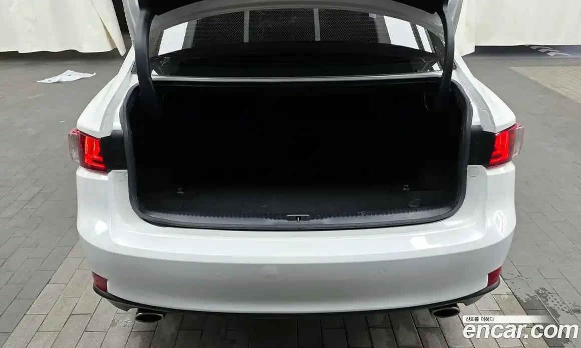 Lexus IS 2014 2.5 Автомат в Москве № 356342, фото 20