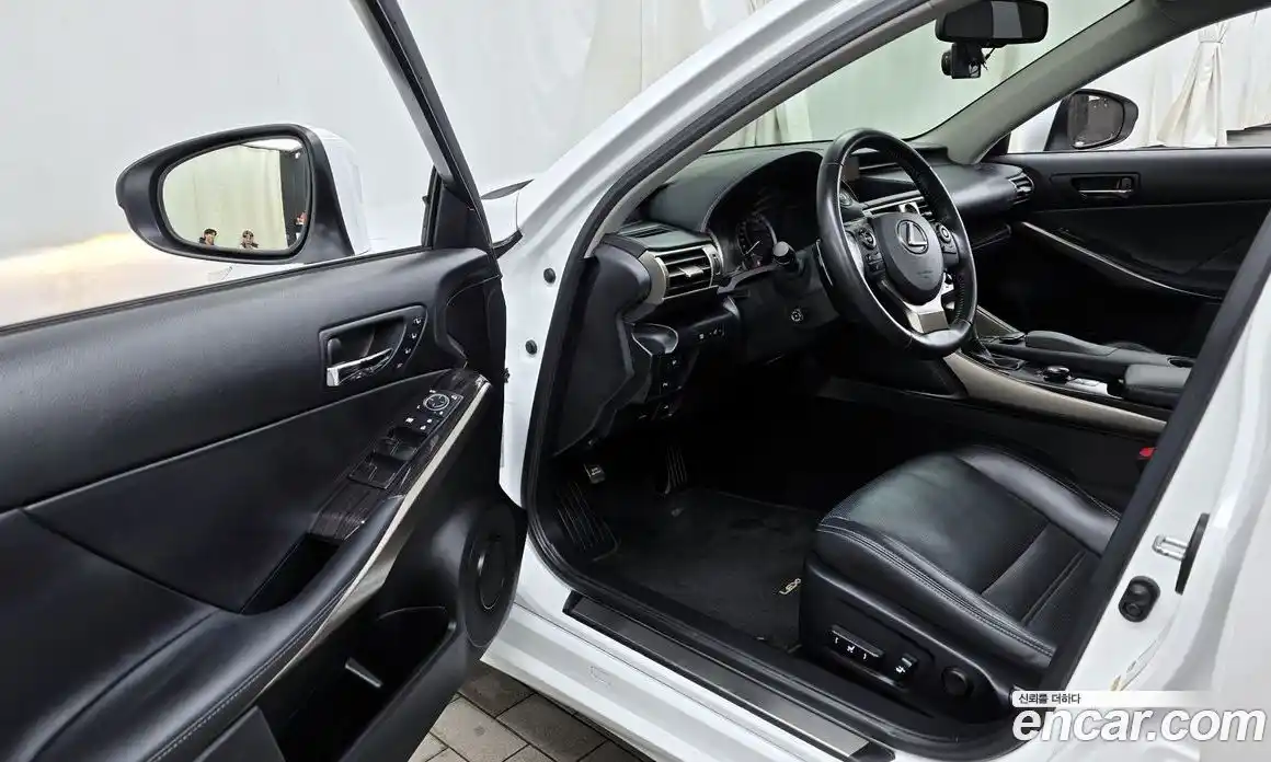 Lexus IS 2014 2.5 Автомат в Москве № 356342, фото 10