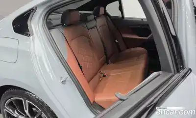 BMW 5-Series 2024 2.0 Автомат в Москве № 361918, миниатюра 12