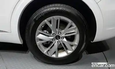 Genesis GV70 2025 2.5 Автомат в Москве № 364158, миниатюра 5