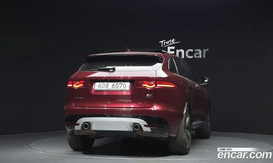 Jaguar F-Pace 2017 3.0 Автомат в Москве № 364503, фото 4