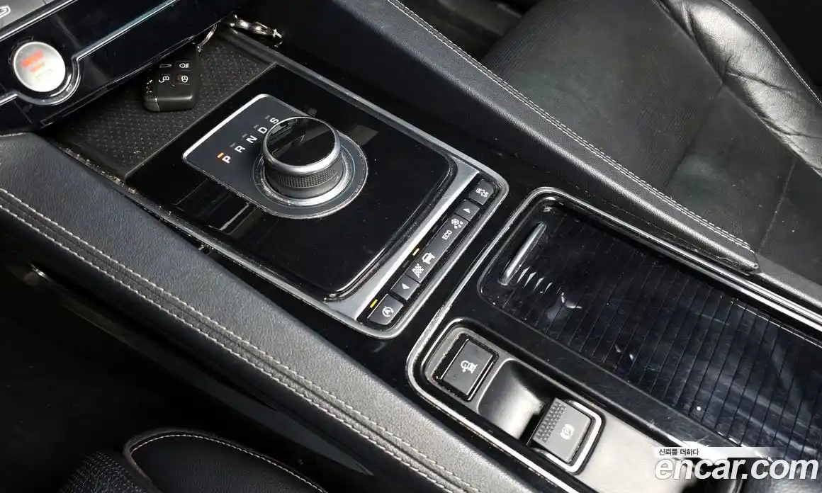 Jaguar F-Pace 2017 3.0 Автомат в Москве № 364503, фото 9