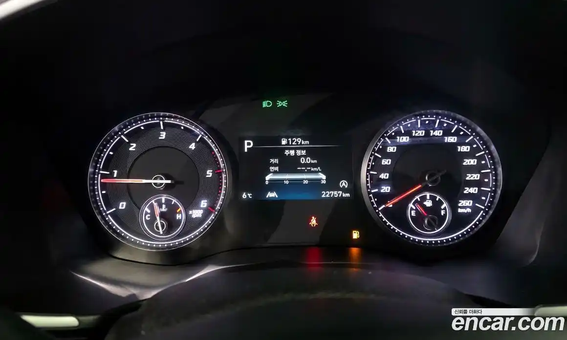 Hyundai Santa Fe 2023 2.2 Автомат в Москве № 3665, фото 11