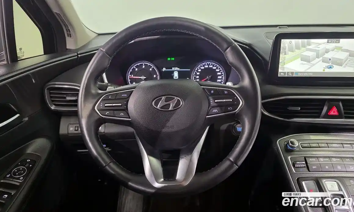 Hyundai Santa Fe 2023 2.2 Автомат в Москве № 3665, фото 16