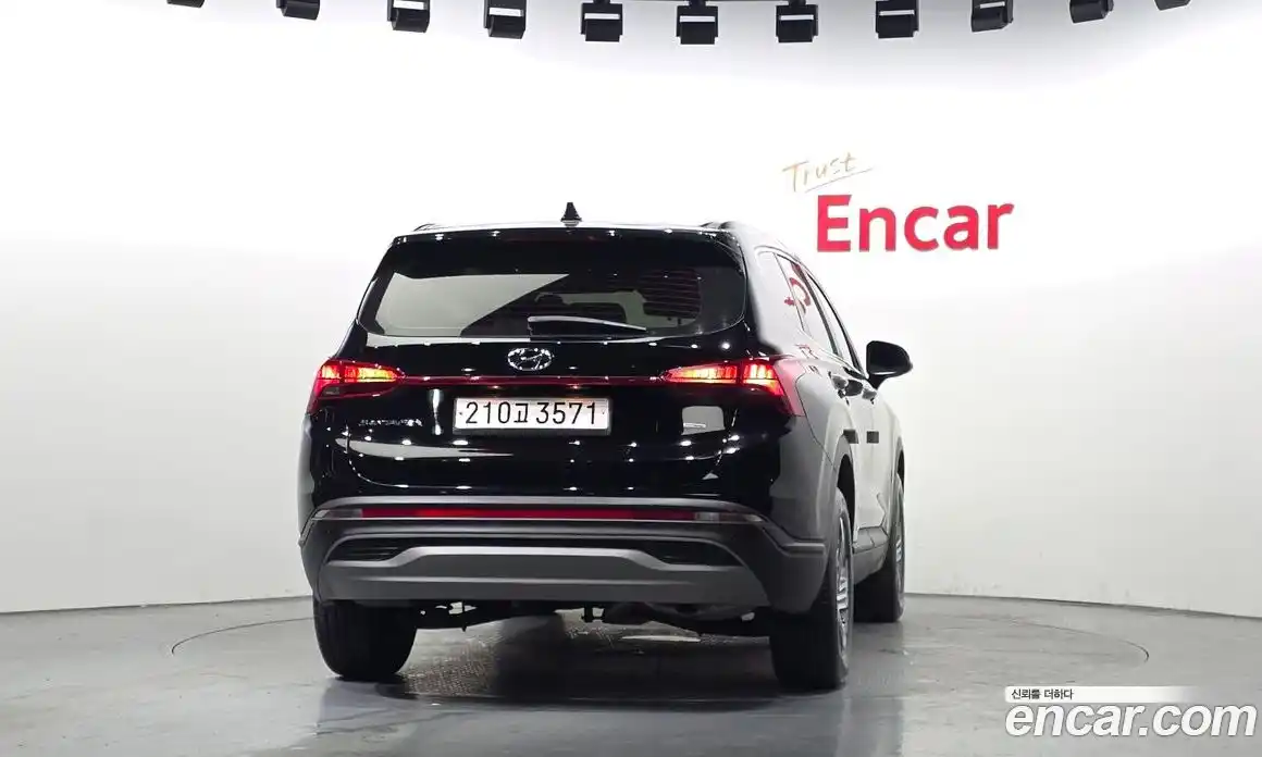 Hyundai Santa Fe 2023 2.2 Автомат в Москве № 3665, фото 18