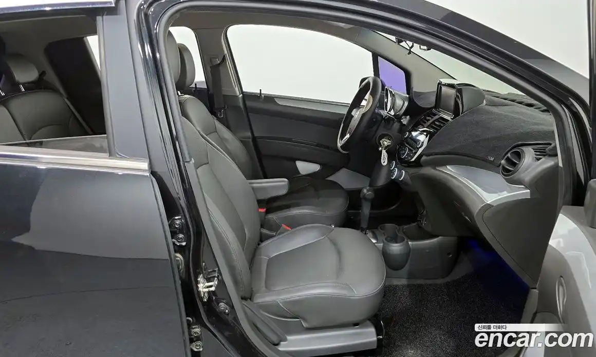 Chevrolet Spark 2014 1.0 Автомат в Москве № 37922, фото 17