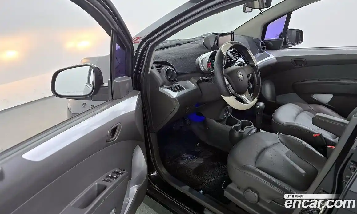 Chevrolet Spark 2014 1.0 Автомат в Москве № 37922, фото 3