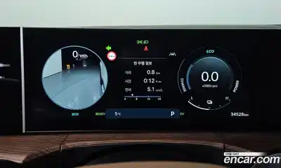 Hyundai Santa Fe 2024 1.6 Автомат в Москве № 382723, миниатюра 8