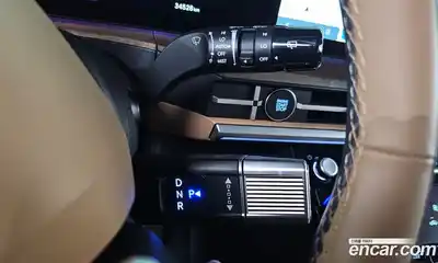 Hyundai Santa Fe 2024 1.6 Автомат в Москве № 382723, миниатюра 9