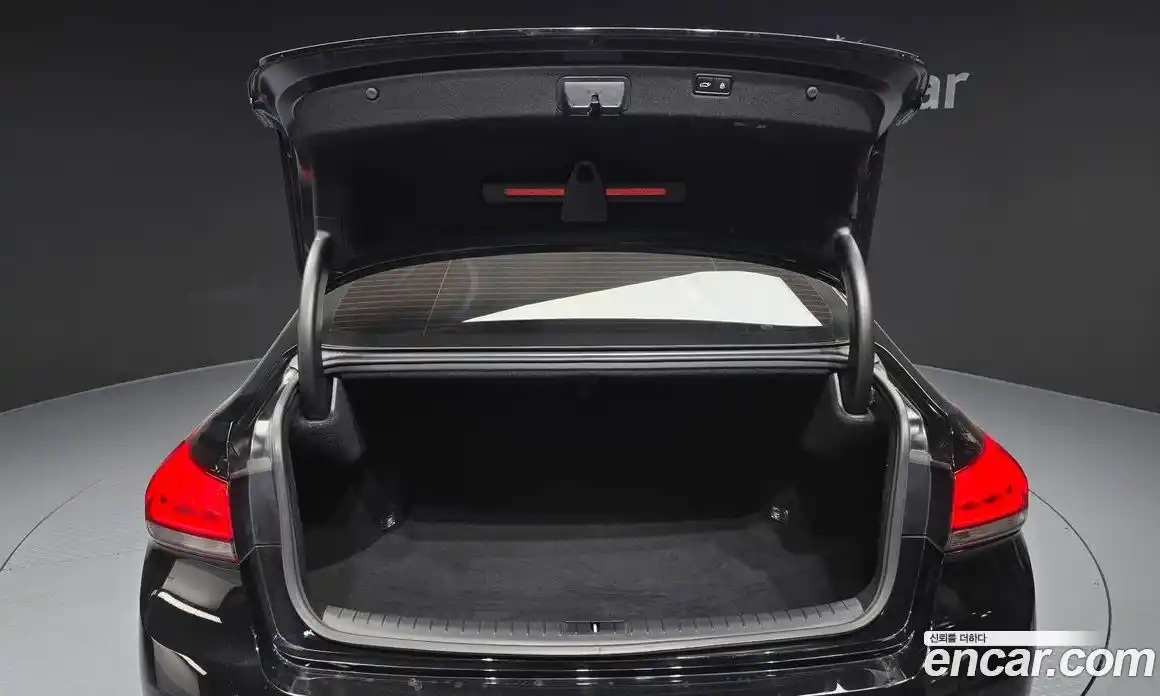 Genesis G80 2017 3.3 Автомат в Москве № 386699, фото 20