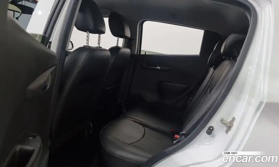 Chevrolet Spark 2018 1.0 Автомат в Москве № 39230, фото 16