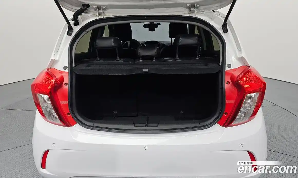 Chevrolet Spark 2018 1.0 Автомат в Москве № 39230, фото 18