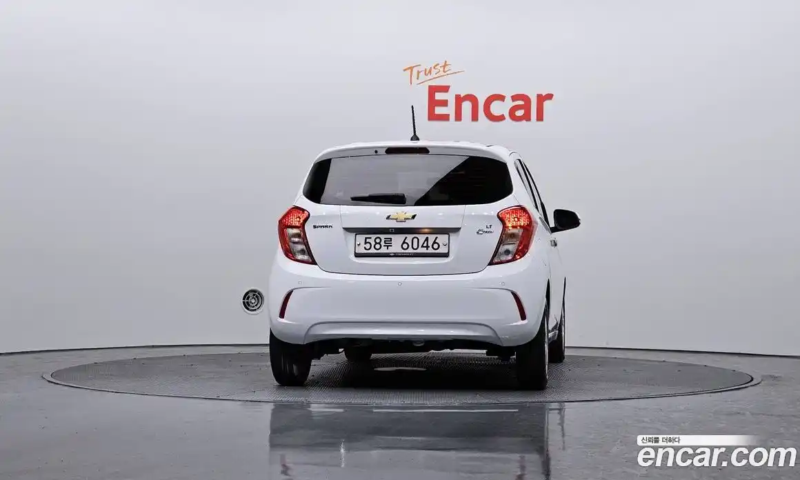 Chevrolet Spark 2018 1.0 Автомат в Москве № 39230, фото 9