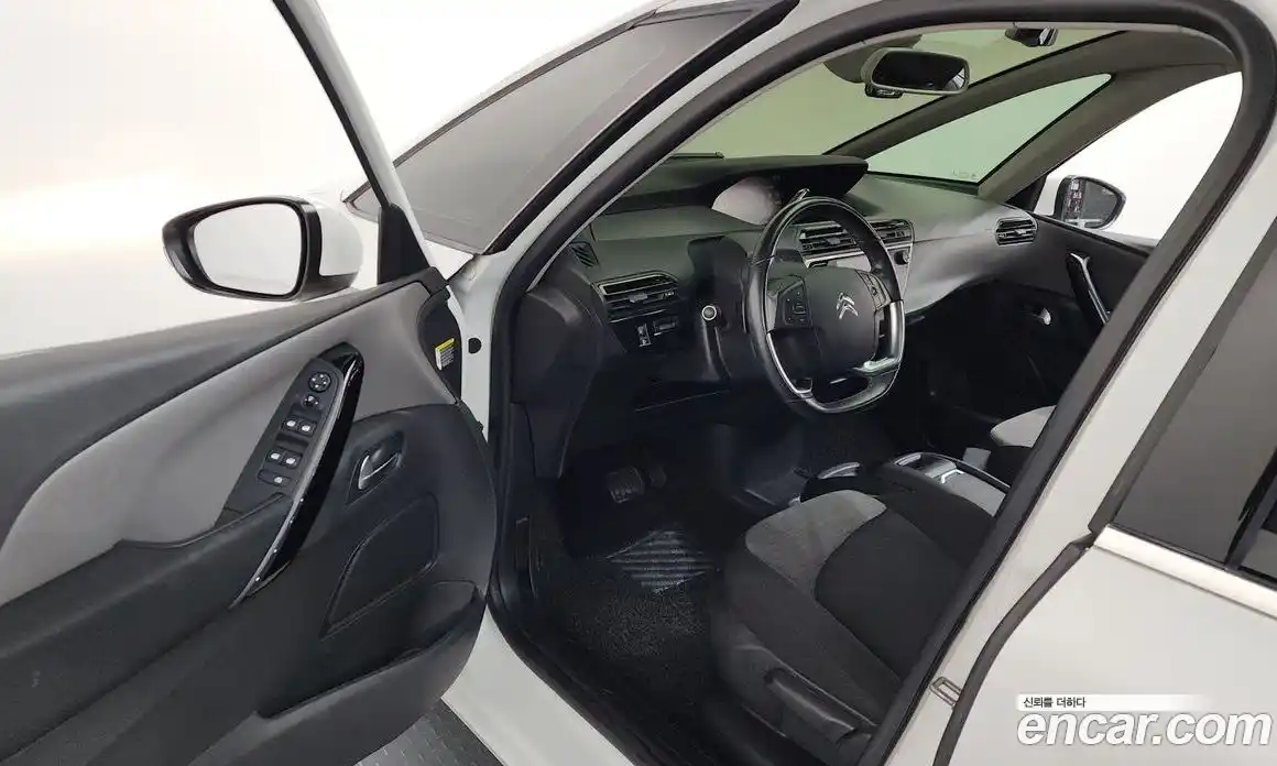 Citroen C4 Picasso 2017 1.6 Автомат в Москве № 392773, фото 10