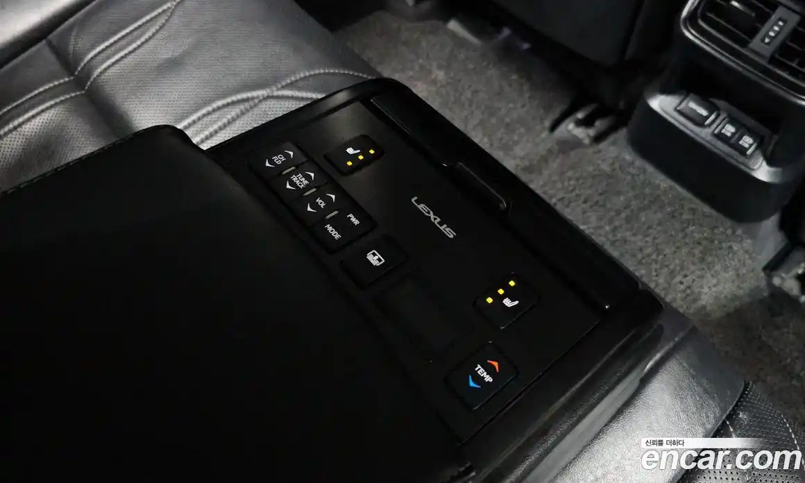 Lexus ES 2019 2.5 Автомат в Москве № 398062, фото 18