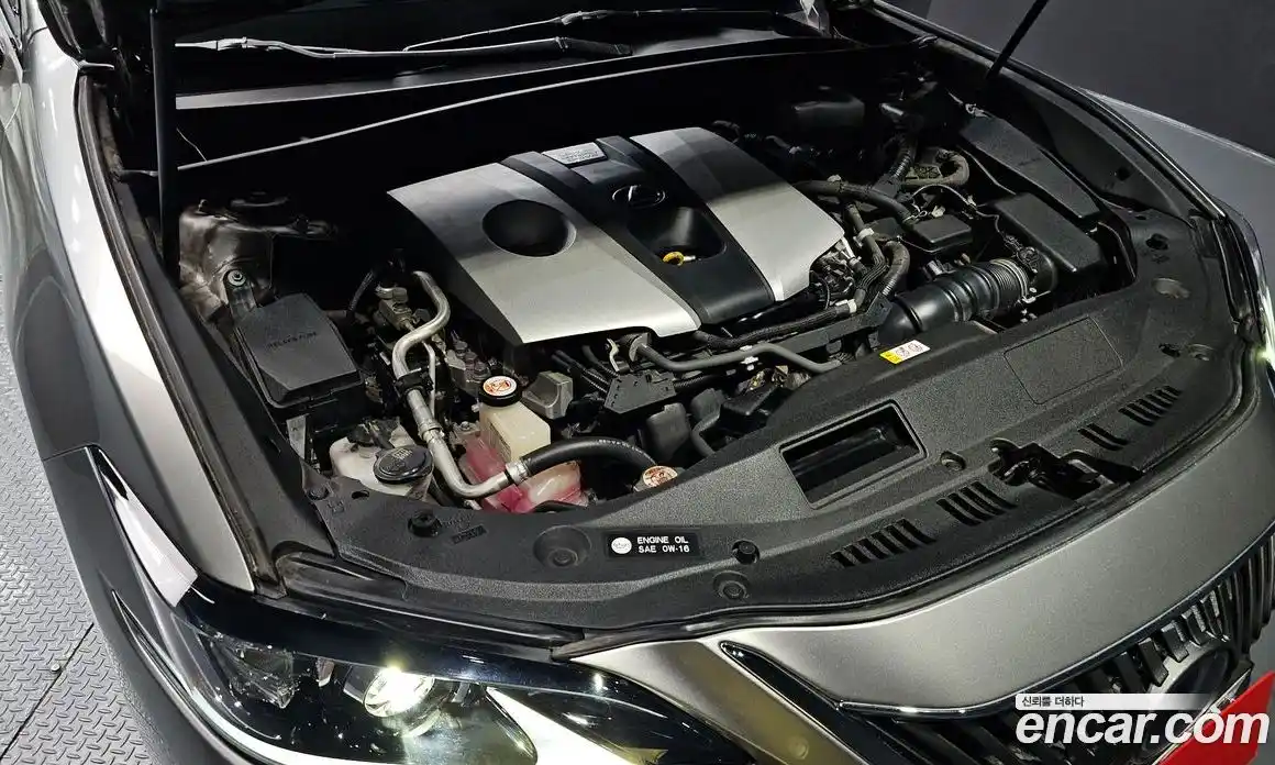 Lexus ES 2019 2.5 Автомат в Москве № 398062, фото 6