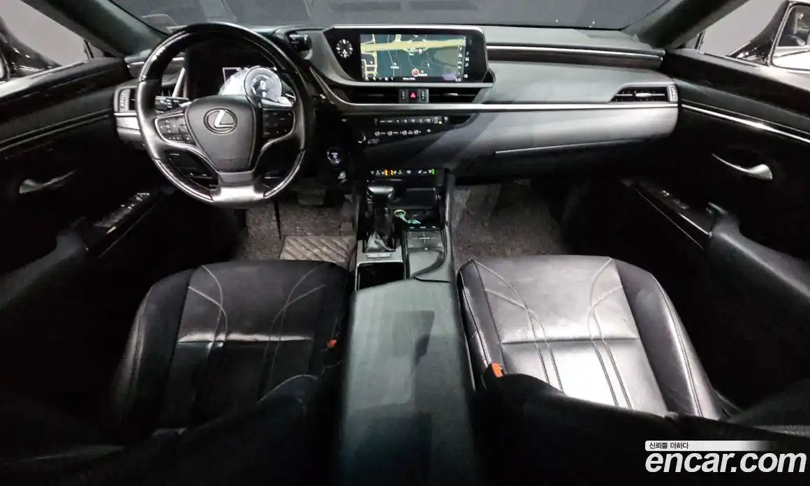 Lexus ES 2019 2.5 Автомат в Москве № 398062, фото 7