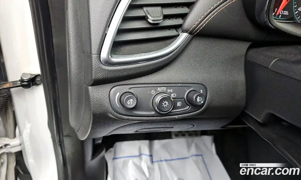 Chevrolet Trax 2018 1.4 Автомат в Москве № 40666, фото 13