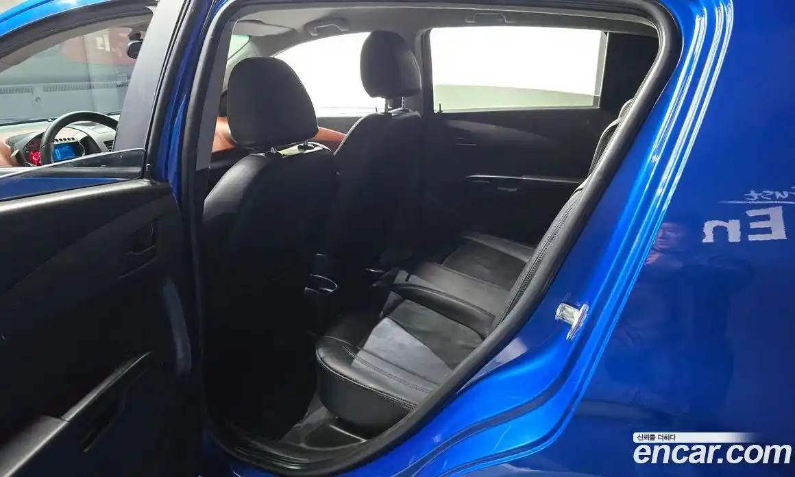 Chevrolet Aveo 2015 1.4 Механическая в Москве № 411612, фото 11