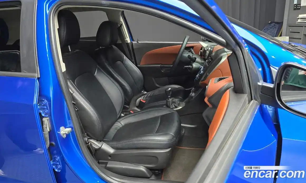 Chevrolet Aveo 2015 1.4 Механическая в Москве № 411612, фото 12