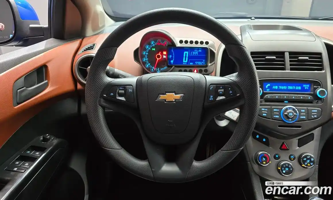 Chevrolet Aveo 2015 1.4 Механическая в Москве № 411612, фото 13
