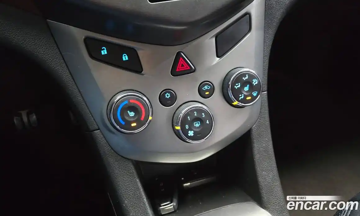 Chevrolet Aveo 2015 1.4 Механическая в Москве № 411612, фото 17