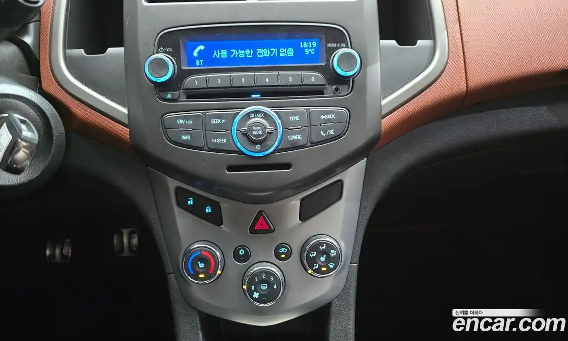 Chevrolet Aveo 2015 1.4 Механическая в Москве № 411612, фото 18