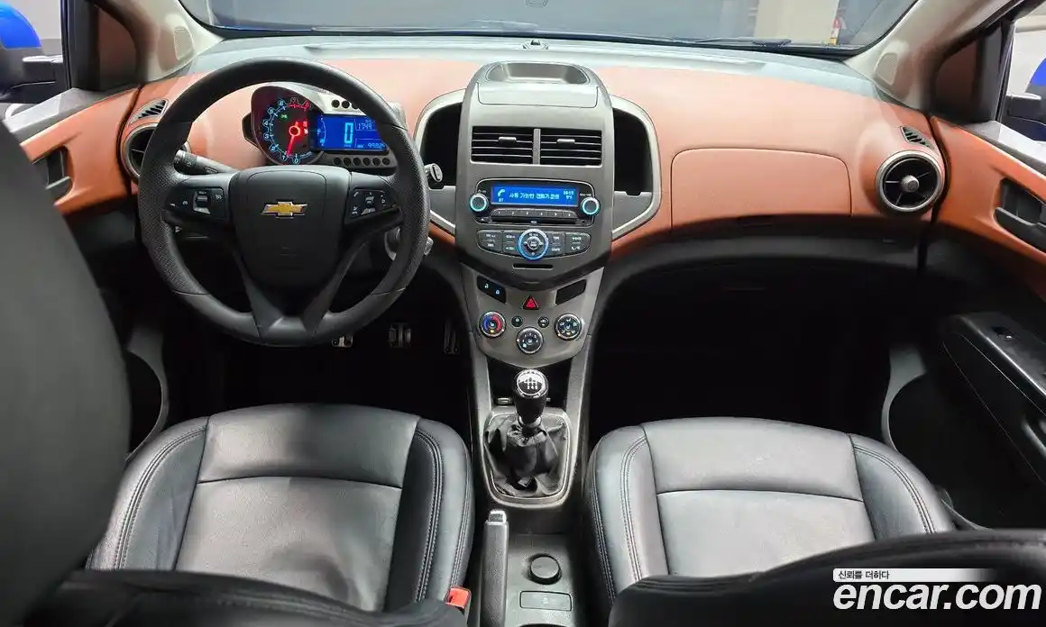 Chevrolet Aveo 2015 1.4 Механическая в Москве № 411612, фото 7
