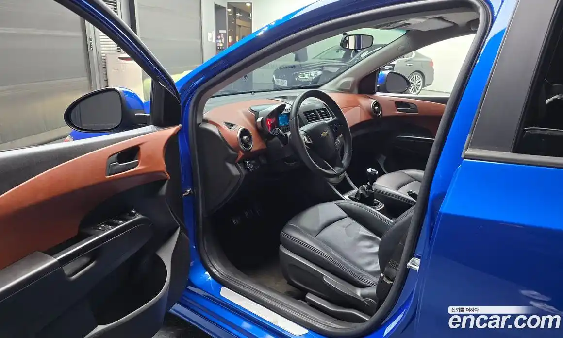 Chevrolet Aveo 2015 1.4 Механическая в Москве № 411612, фото 10