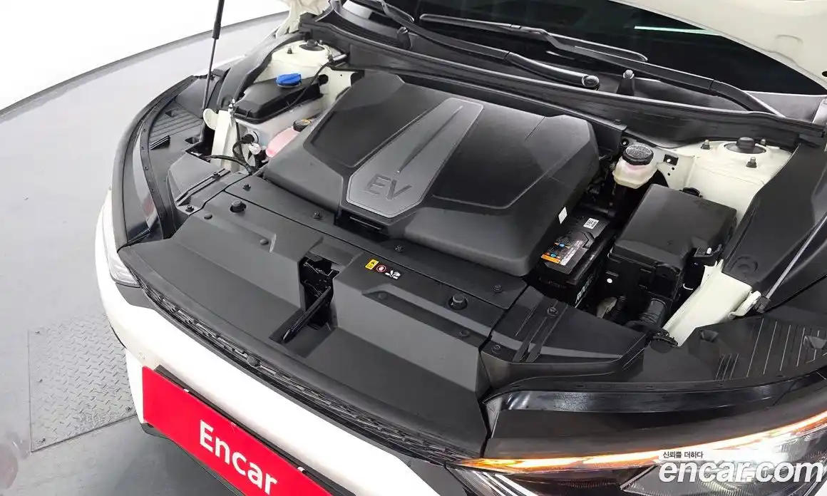 Kia EV6 2022 0.1 Автомат в Москве № 50841, фото 16