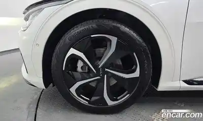 Kia EV6 2022 0.1 Автомат в Москве № 50841, миниатюра 4