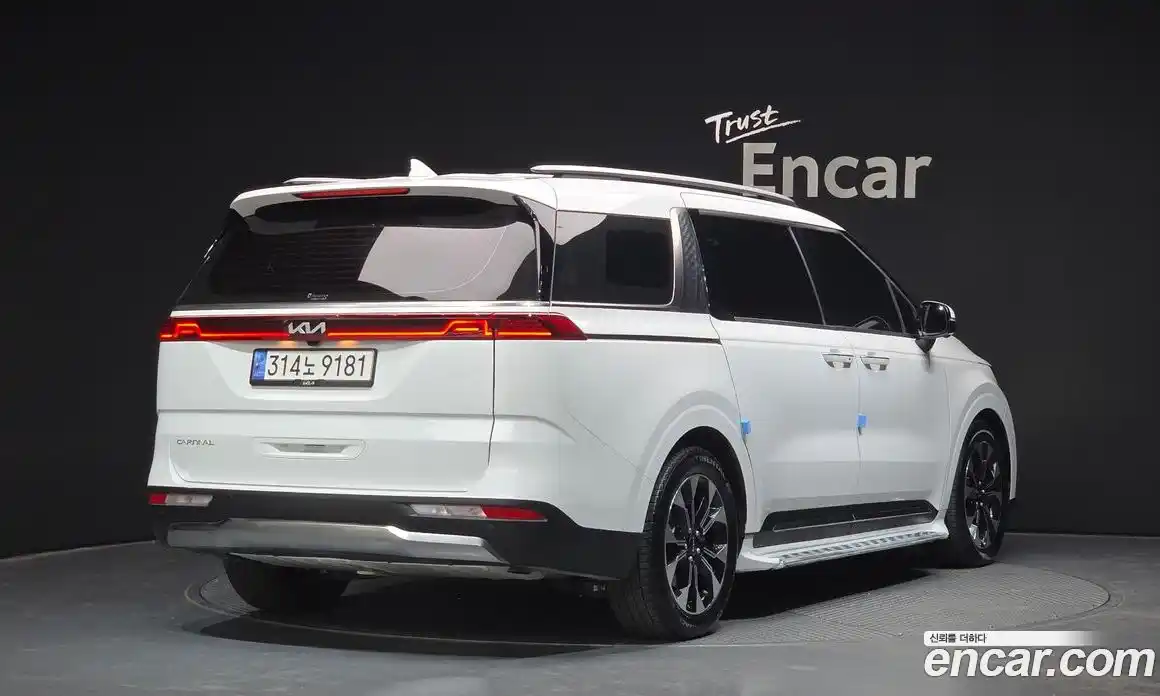 Kia Canival 2023 2.2 Автомат в Москве № 51951, фото 15