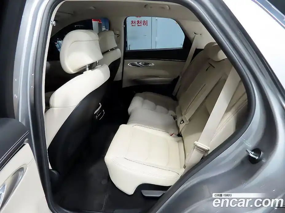 Genesis GV70 2023 2.5 Автомат в Москве № 56849, фото 7