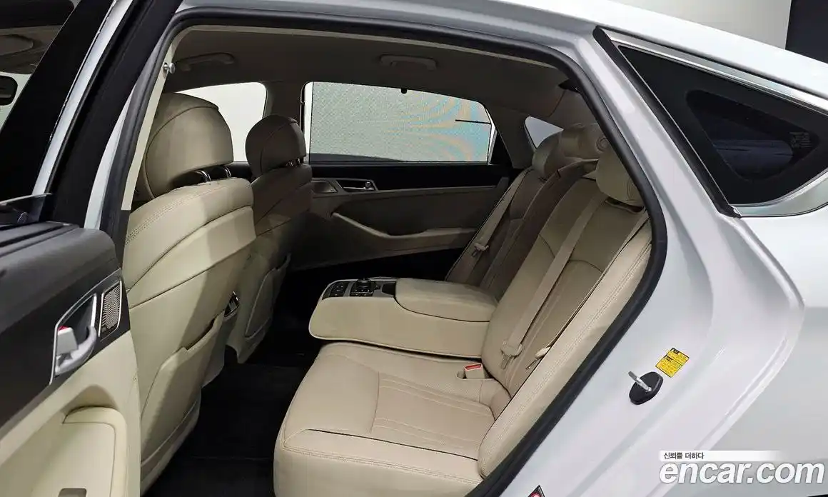 Genesis G80 2018 3.3 Автомат в Москве № 57401, фото 12