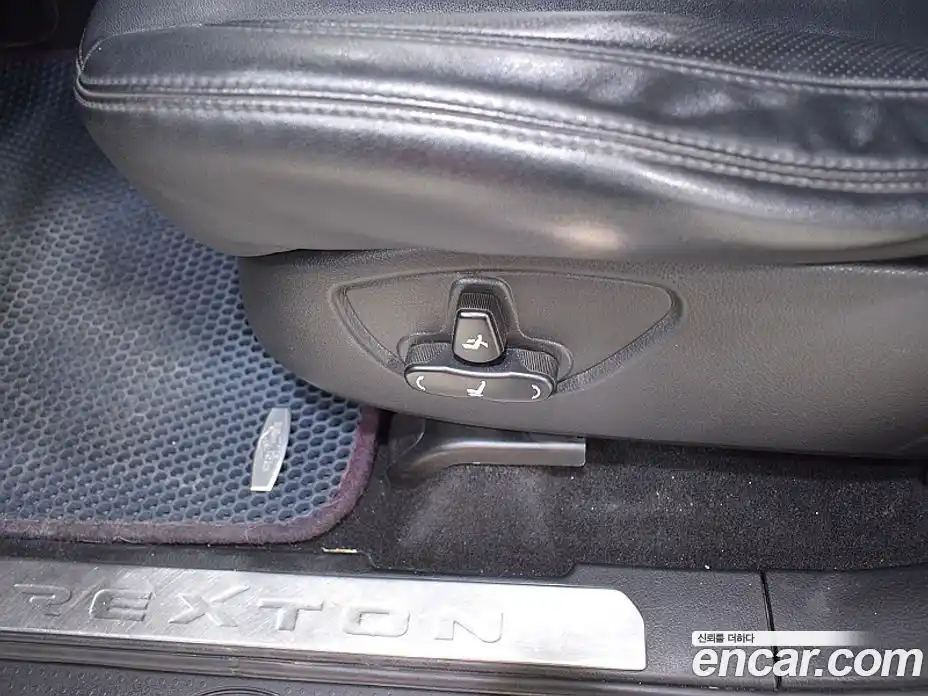 SsangYong Rexton 2013 2.0 Автомат в Москве № 64408, фото 12