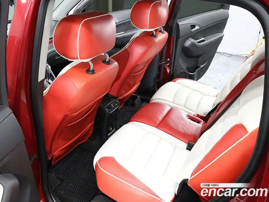 Chevrolet Orlando 2013 2.0 Автомат в Москве № 65653, фото 16