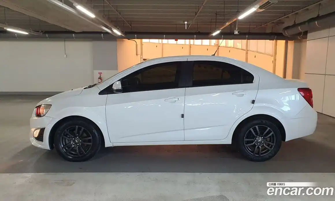 Chevrolet Aveo 2015 1.4 Механическая в Москве № 103984, фото 3