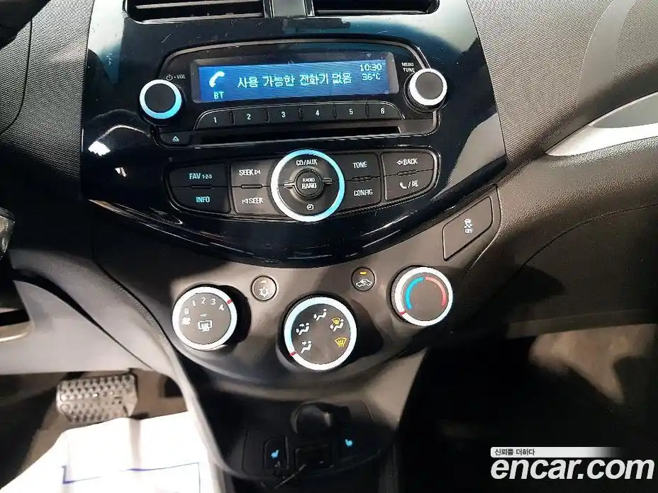 Chevrolet Spark 2015 1.0 Вариатор в Москве № 105388, фото 12