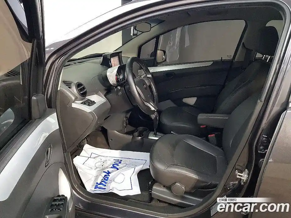 Chevrolet Spark 2015 1.0 Вариатор в Москве № 105388, фото 8